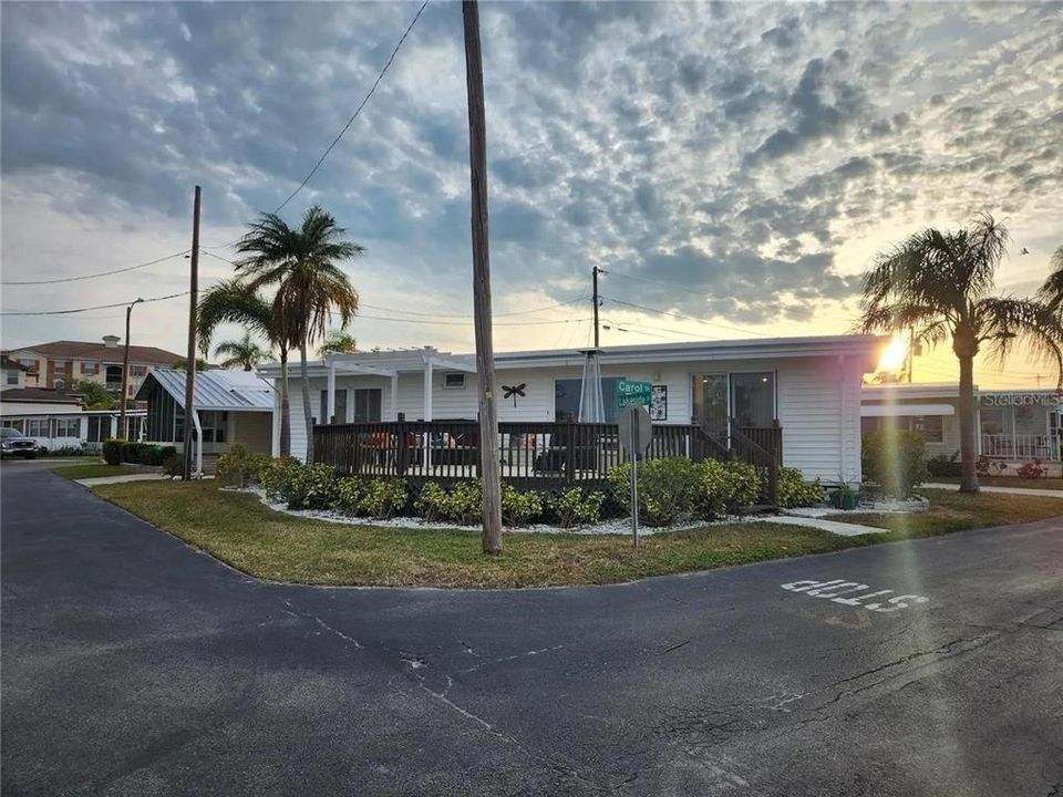 待售: $199,900 (2 贝兹, 2 浴室, 920 平方英尺)