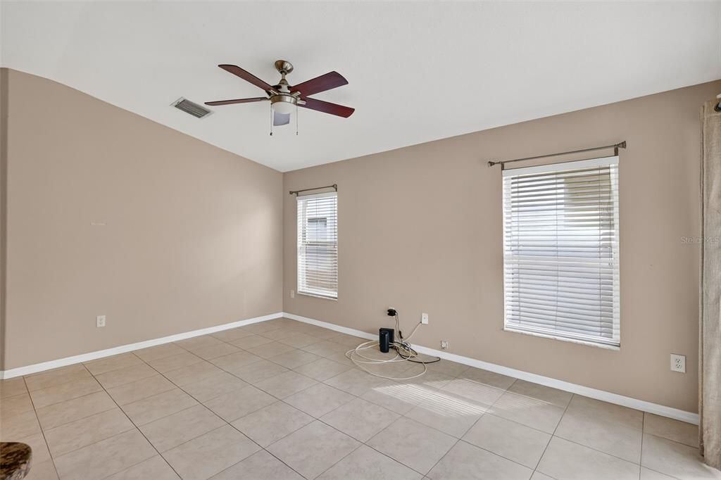 For Sale: $330,000 (4 beds, 2 baths, 1775 Square Feet)