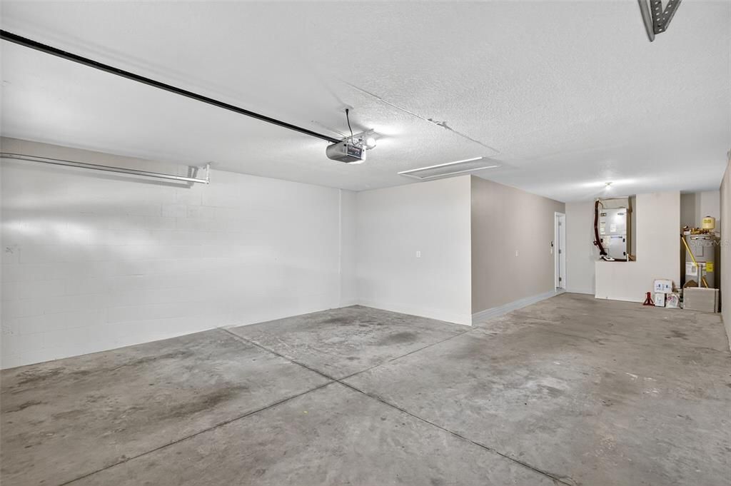 For Sale: $330,000 (4 beds, 2 baths, 1775 Square Feet)