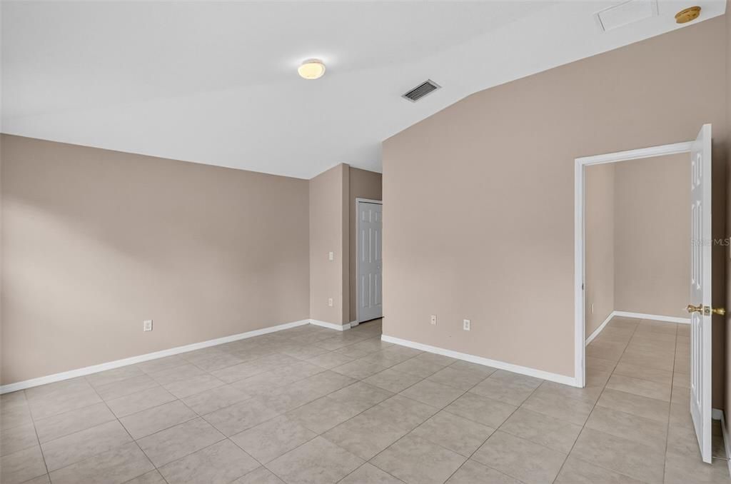 For Sale: $330,000 (4 beds, 2 baths, 1775 Square Feet)