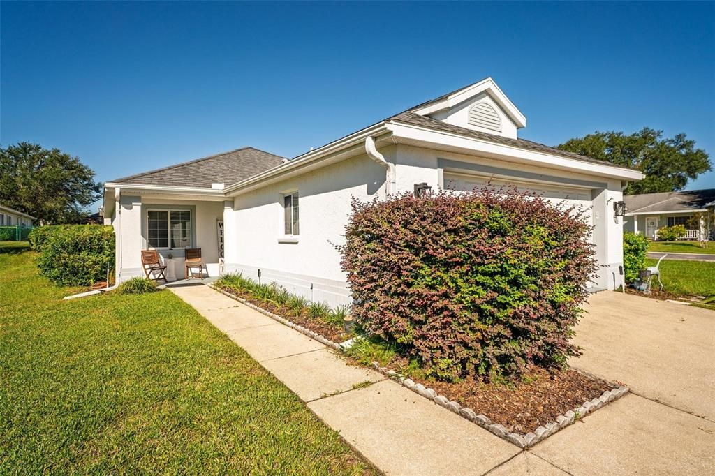 Active With Contract: $2,400 (2 beds, 2 baths, 1062 Square Feet)