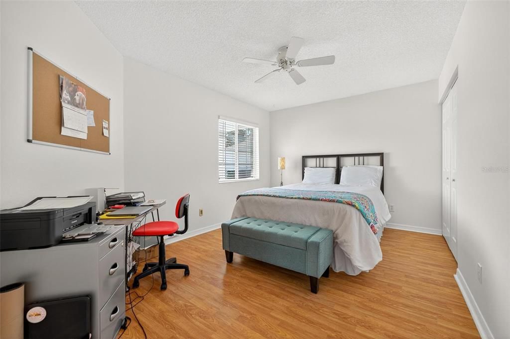 Active With Contract: $2,400 (2 beds, 2 baths, 1062 Square Feet)