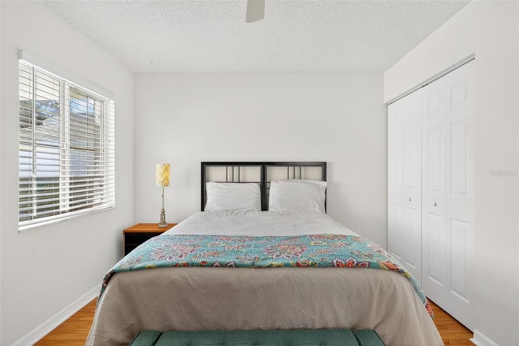 Active With Contract: $2,400 (2 beds, 2 baths, 1062 Square Feet)