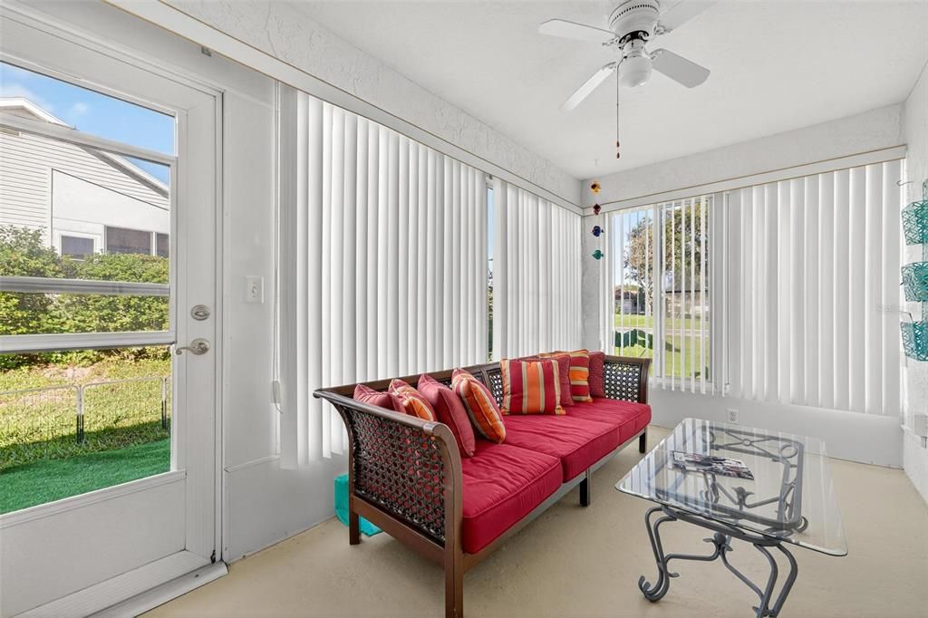 Active With Contract: $2,400 (2 beds, 2 baths, 1062 Square Feet)