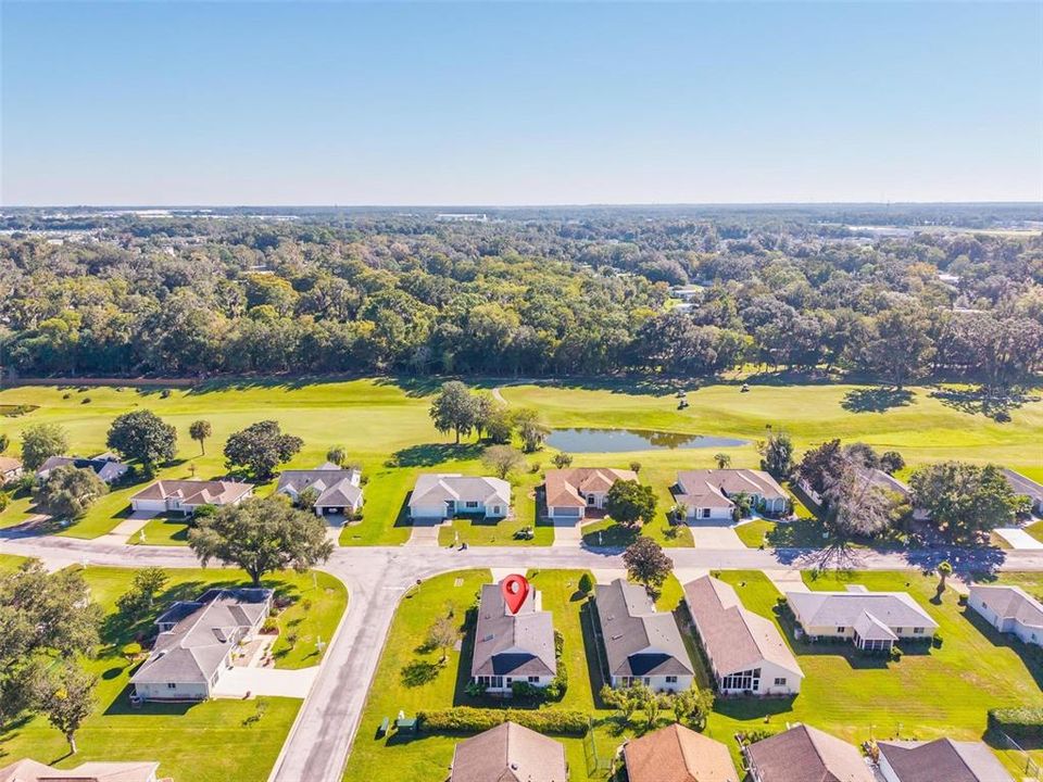 Active With Contract: $2,400 (2 beds, 2 baths, 1062 Square Feet)