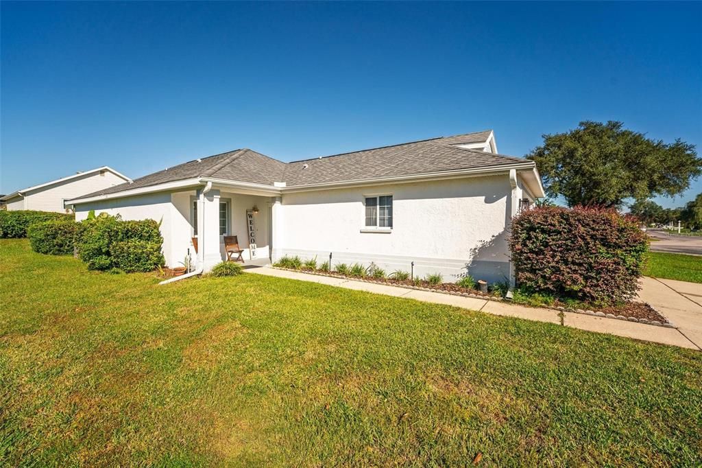 Active With Contract: $2,400 (2 beds, 2 baths, 1062 Square Feet)