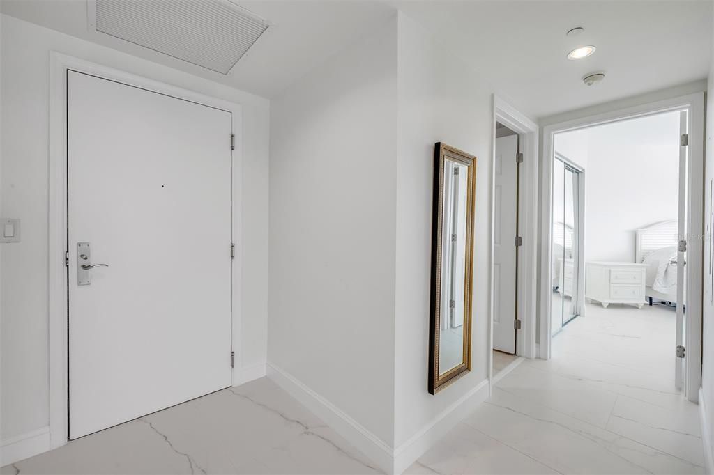 En Venta: $599,000 (3 camas, 3 baños, 2079 Pies cuadrados)