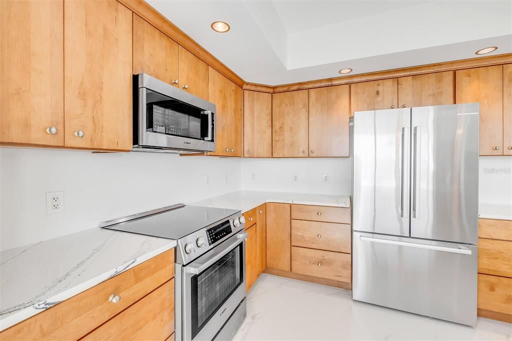 En Venta: $599,000 (3 camas, 3 baños, 2079 Pies cuadrados)