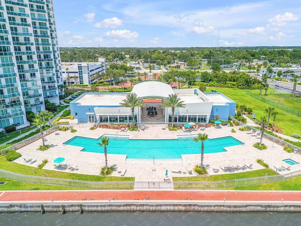 En Venta: $599,000 (3 camas, 3 baños, 2079 Pies cuadrados)