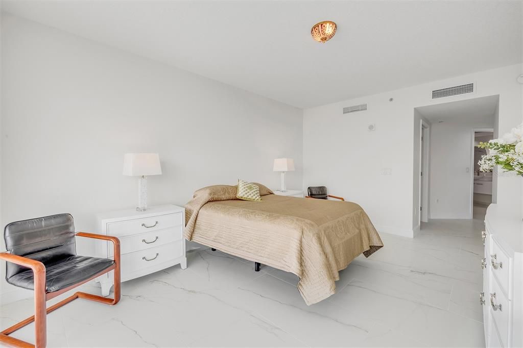 En Venta: $599,000 (3 camas, 3 baños, 2079 Pies cuadrados)