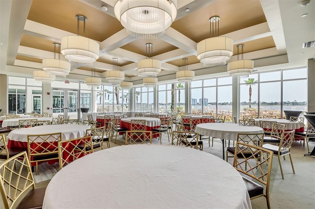 En Venta: $599,000 (3 camas, 3 baños, 2079 Pies cuadrados)