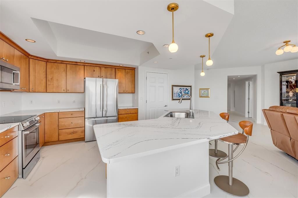 En Venta: $599,000 (3 camas, 3 baños, 2079 Pies cuadrados)