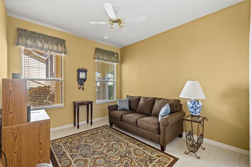 Active With Contract: $275,000 (2 beds, 2 baths, 1559 Square Feet)