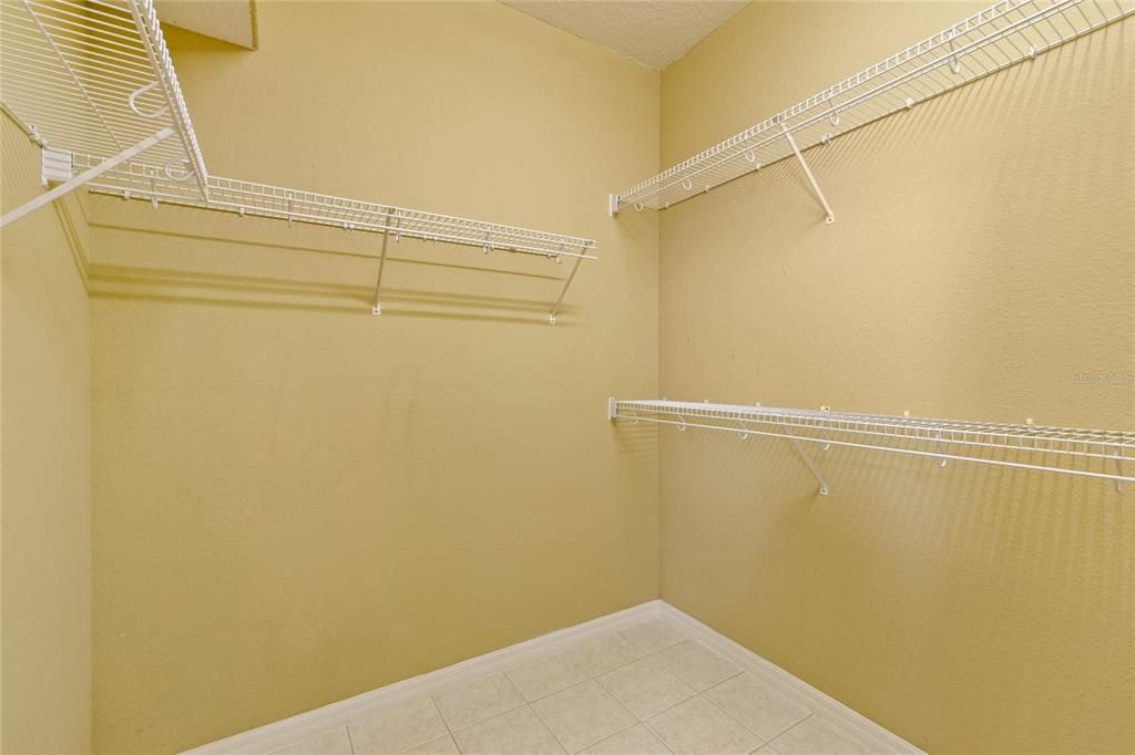 Active With Contract: $275,000 (2 beds, 2 baths, 1559 Square Feet)