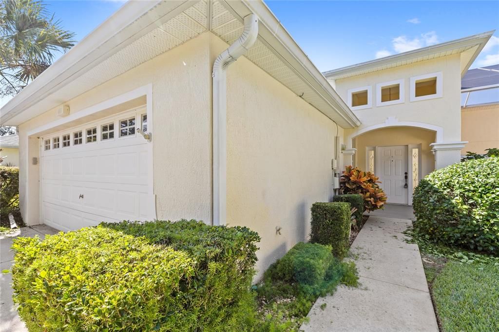 Active With Contract: $275,000 (2 beds, 2 baths, 1559 Square Feet)