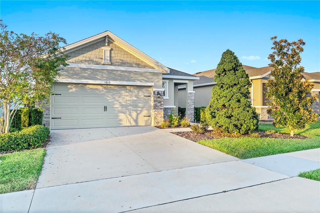 For Rent: $2,200 (3 beds, 2 baths, 1504 Square Feet)