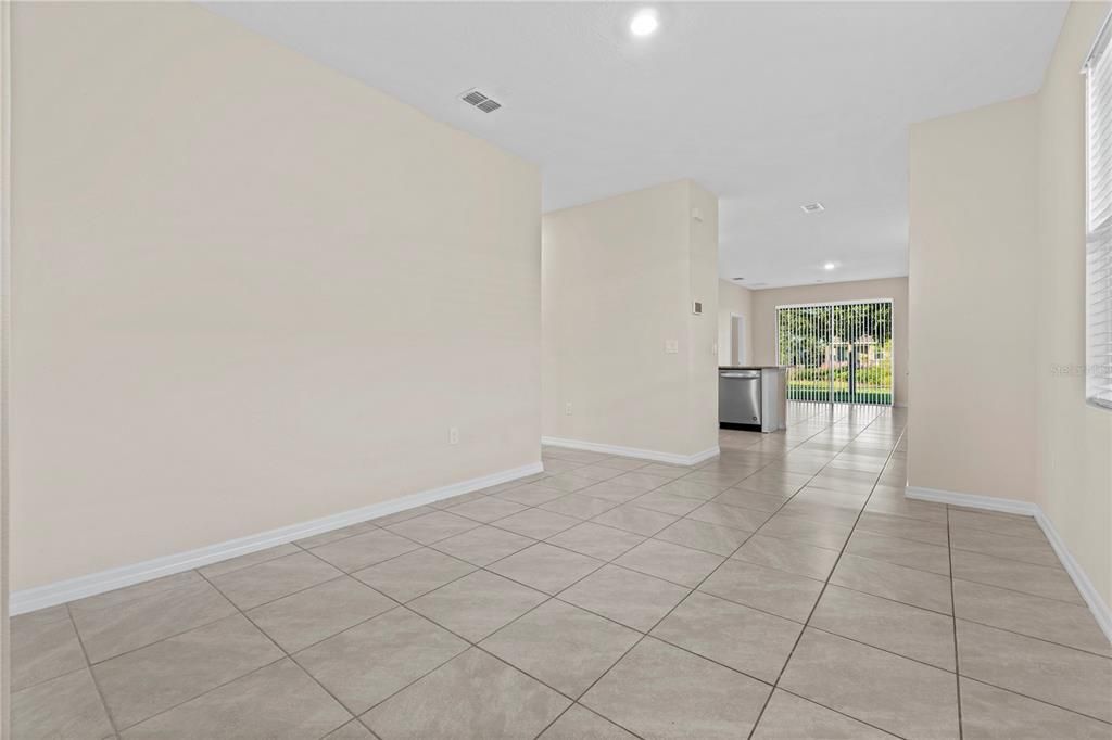 For Rent: $2,200 (3 beds, 2 baths, 1504 Square Feet)