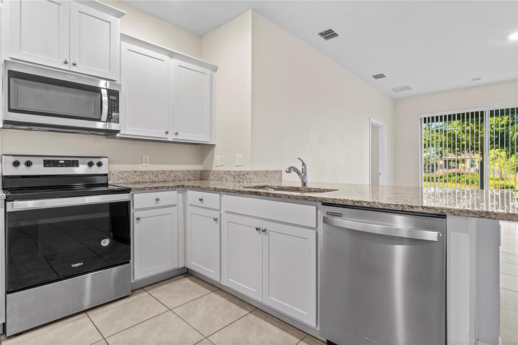 For Rent: $2,200 (3 beds, 2 baths, 1504 Square Feet)