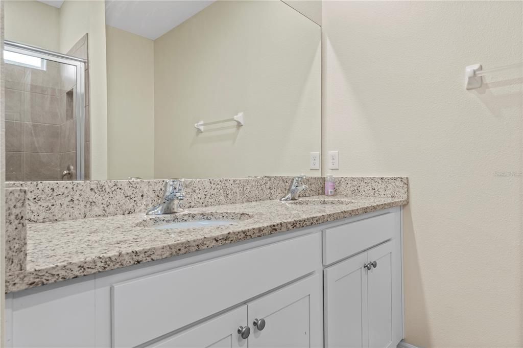 For Rent: $2,200 (3 beds, 2 baths, 1504 Square Feet)