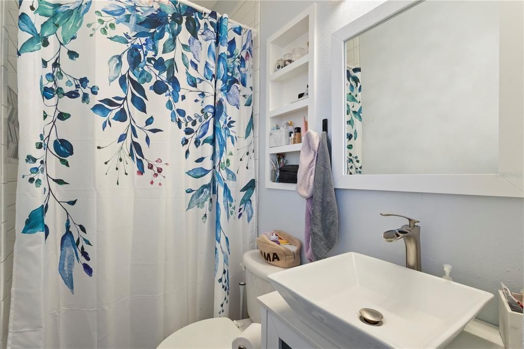 Active With Contract: $399,000 (4 beds, 3 baths, 1676 Square Feet)