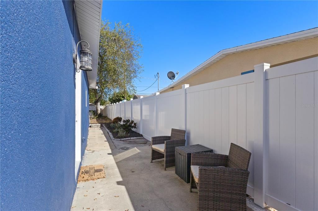Active With Contract: $399,000 (4 beds, 3 baths, 1676 Square Feet)