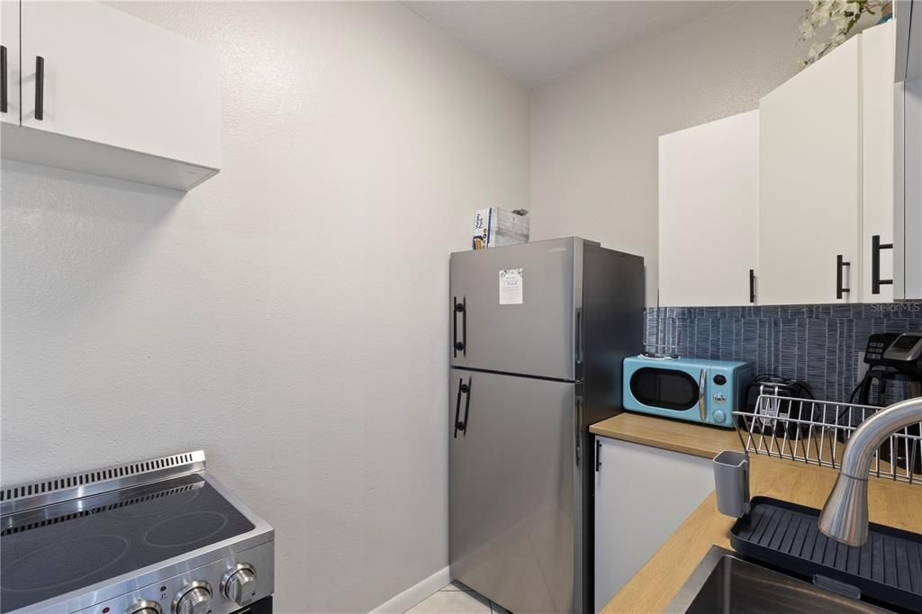 Active With Contract: $399,000 (4 beds, 3 baths, 1676 Square Feet)