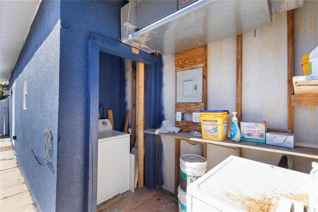 Active With Contract: $399,000 (4 beds, 3 baths, 1676 Square Feet)