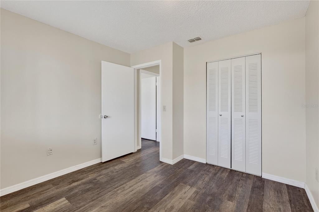 For Sale: $169,500 (3 beds, 2 baths, 1073 Square Feet)