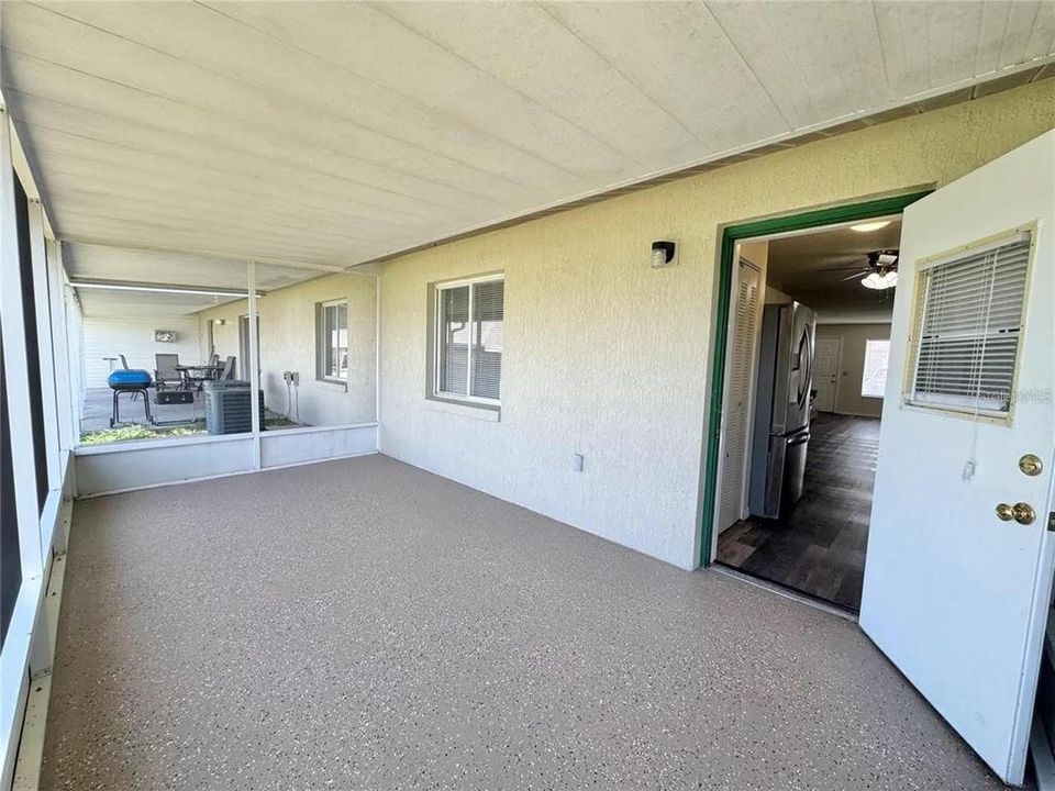 For Sale: $169,500 (3 beds, 2 baths, 1073 Square Feet)