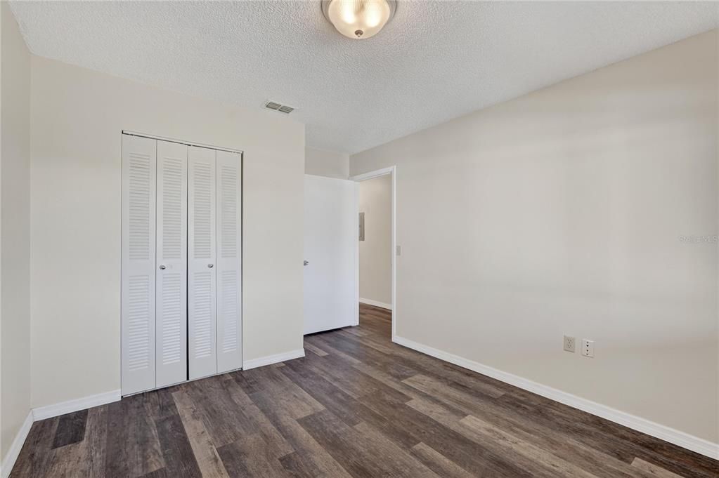 For Sale: $169,500 (3 beds, 2 baths, 1073 Square Feet)