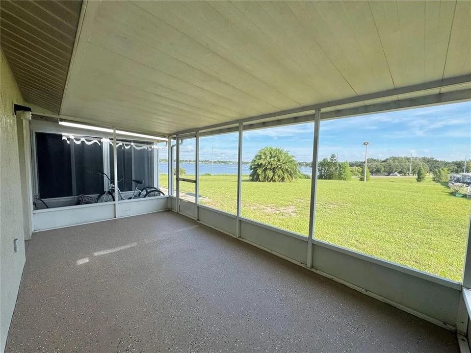 For Sale: $169,500 (3 beds, 2 baths, 1073 Square Feet)