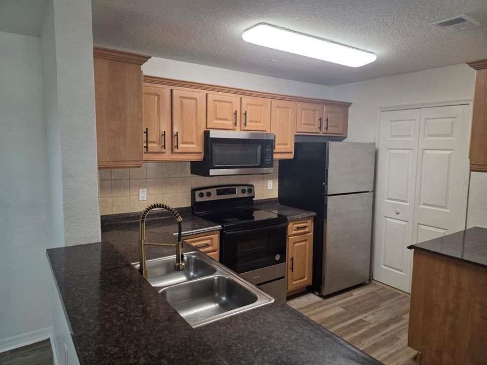 出租: $2,700 (3 贝兹, 2 浴室, 1193 平方英尺)