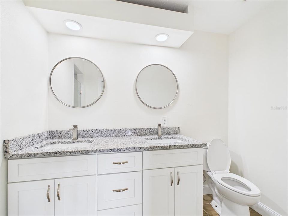 Activo con contrato: $299,900 (3 camas, 2 baños, 1564 Pies cuadrados)