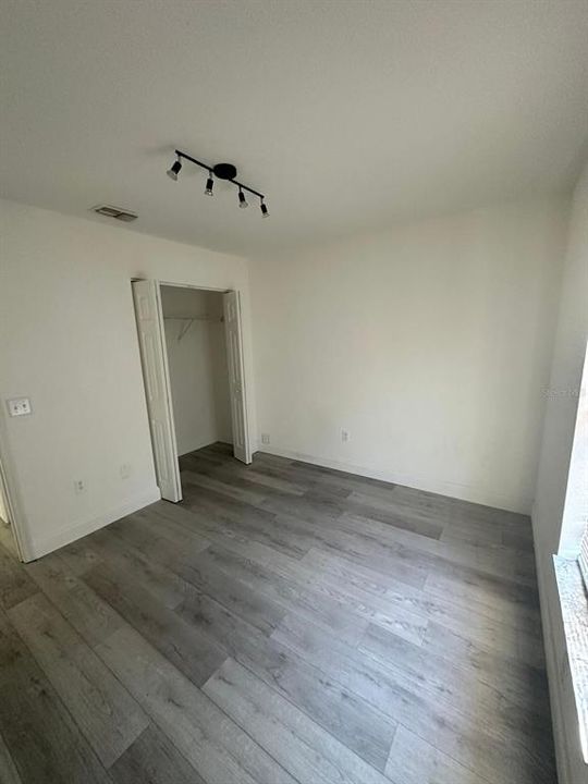 For Rent: $1,700 (3 beds, 2 baths, 1079 Square Feet)