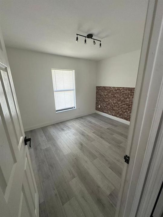 For Rent: $1,700 (3 beds, 2 baths, 1079 Square Feet)