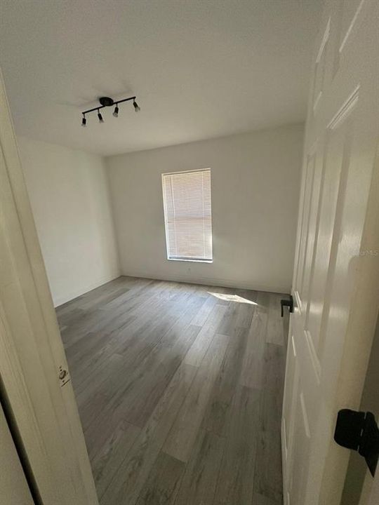 For Rent: $1,700 (3 beds, 2 baths, 1079 Square Feet)