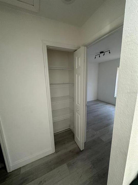 For Rent: $1,700 (3 beds, 2 baths, 1079 Square Feet)