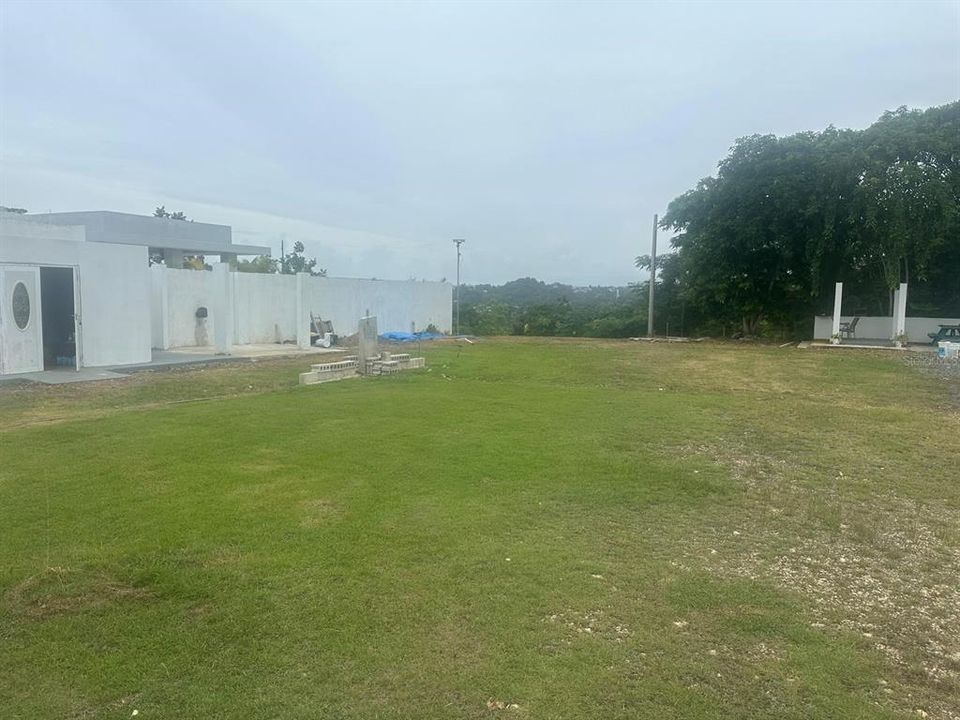 合同活跃: $195,000 (0.31 acres)