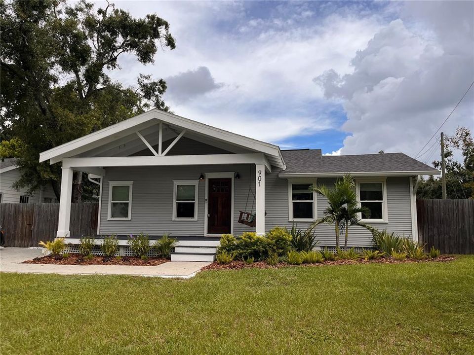 Recently Sold: $750,000 (3 beds, 1 baths, 1956 Square Feet)