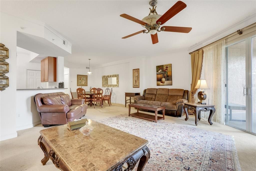 出租: $2,500 (3 贝兹, 2 浴室, 2010 平方英尺)