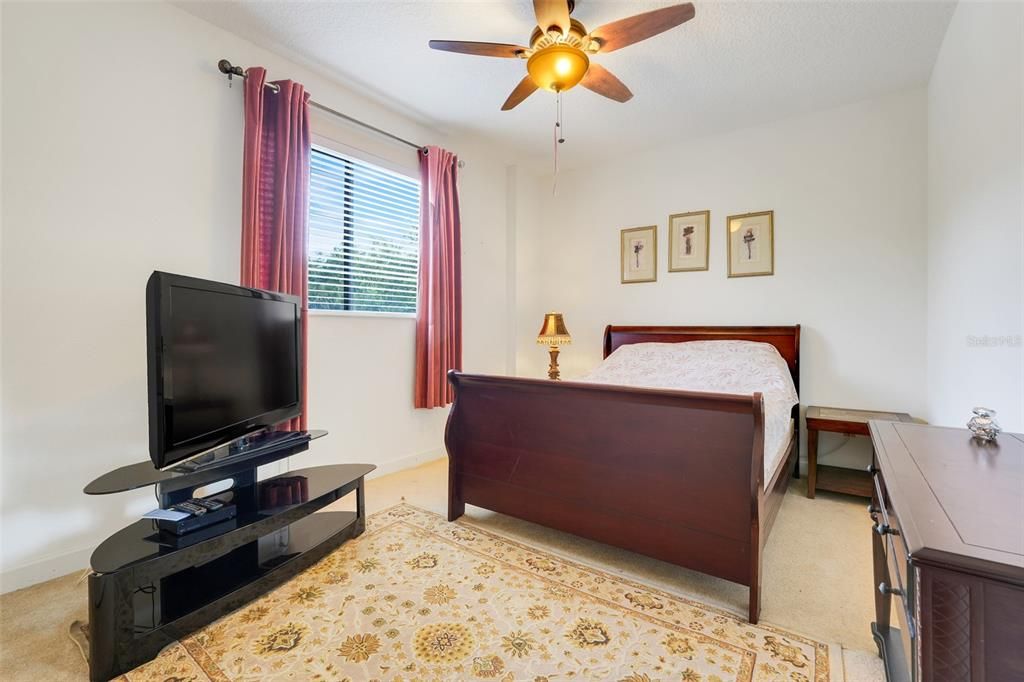 出租: $2,500 (3 贝兹, 2 浴室, 2010 平方英尺)