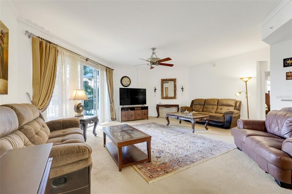 出租: $2,500 (3 贝兹, 2 浴室, 2010 平方英尺)