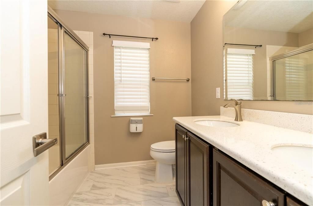 En Renta: $2,400 (4 camas, 2 baños, 1884 Pies cuadrados)