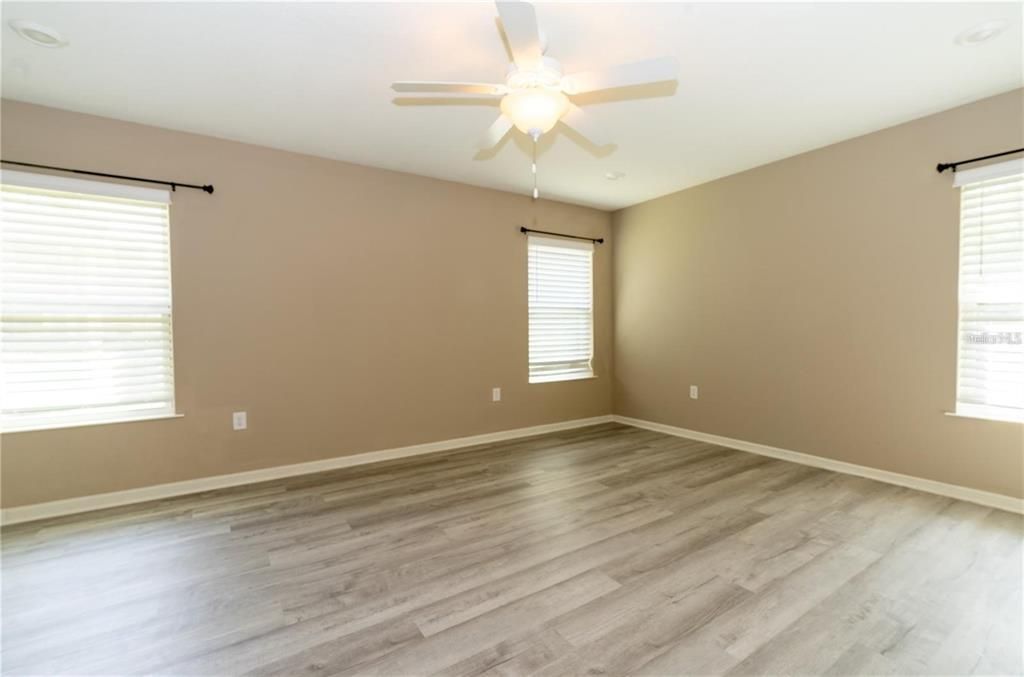 En Renta: $2,400 (4 camas, 2 baños, 1884 Pies cuadrados)