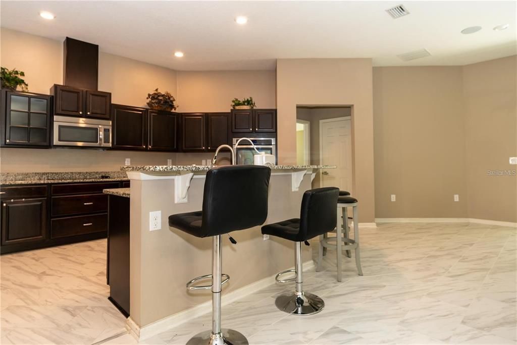 En Renta: $2,400 (4 camas, 2 baños, 1884 Pies cuadrados)