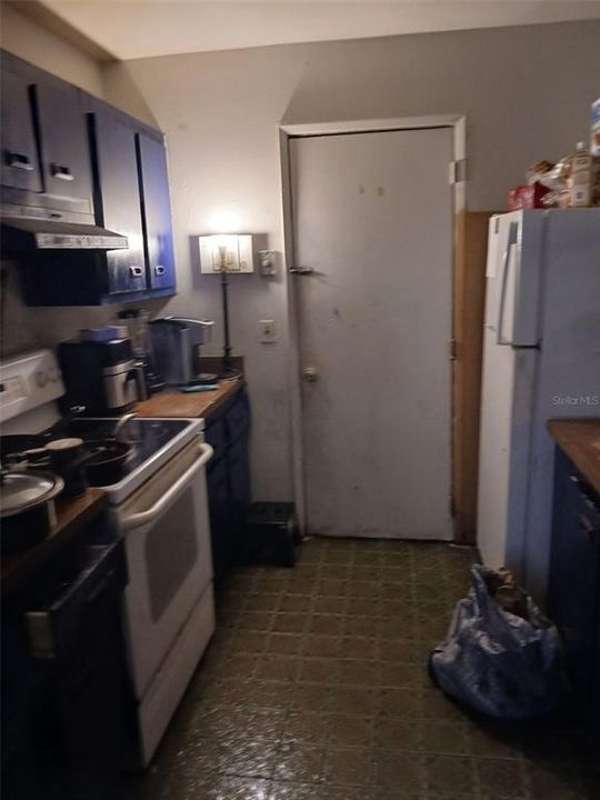 For Sale: $274,999 (3 beds, 1 baths, 1228 Square Feet)