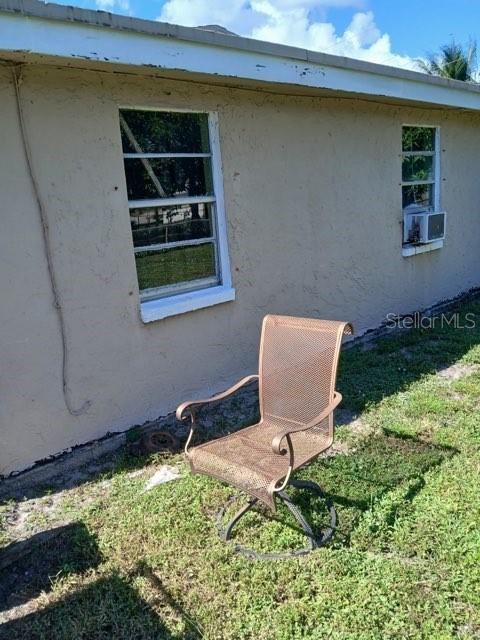 For Sale: $274,999 (3 beds, 1 baths, 1228 Square Feet)