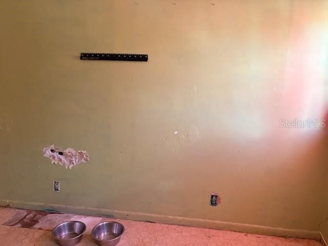 For Sale: $274,999 (3 beds, 1 baths, 1228 Square Feet)