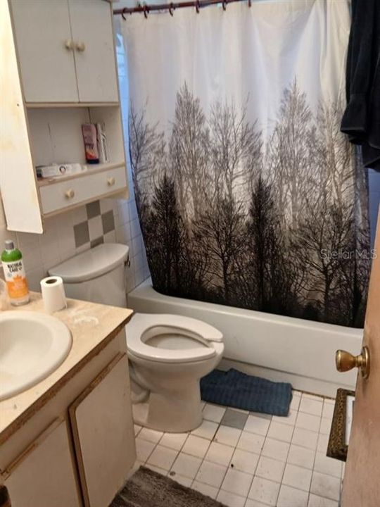 For Sale: $274,999 (3 beds, 1 baths, 1228 Square Feet)