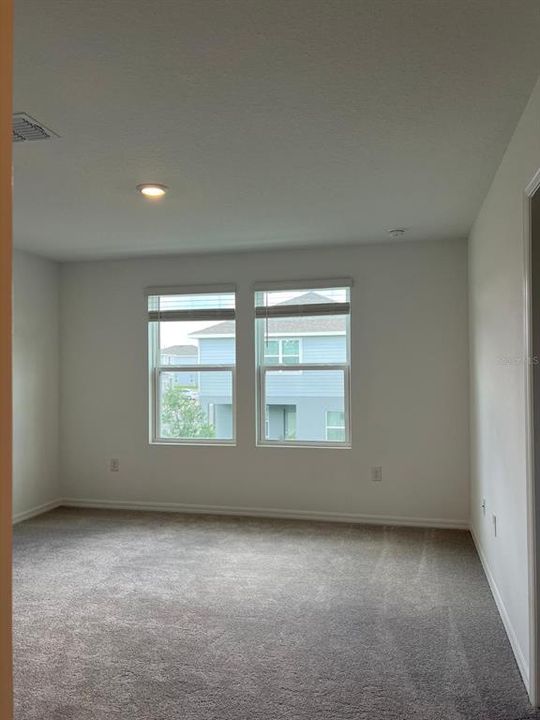 出租: $1,800 (3 贝兹, 2 浴室, 1373 平方英尺)